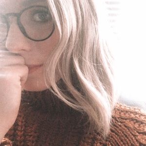 Meet your Posher, Elisha